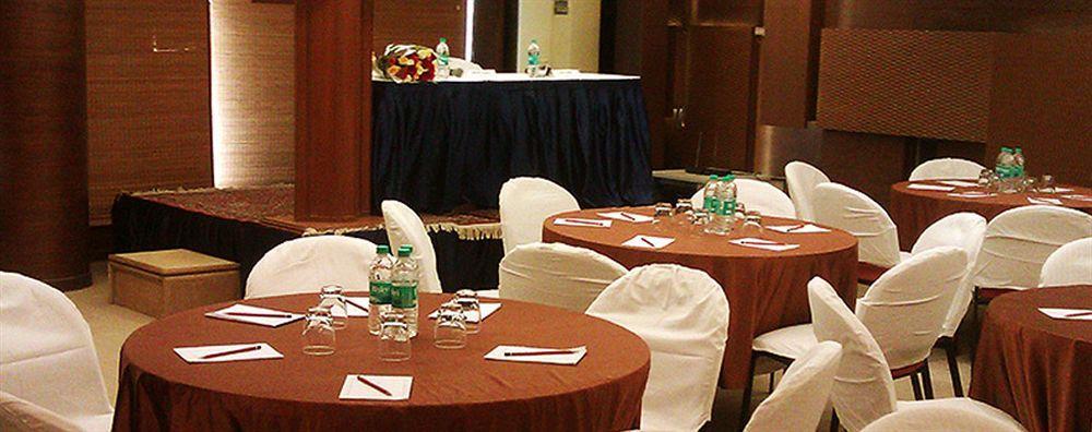 Hiltop Hotel Mumbai Kültér fotó