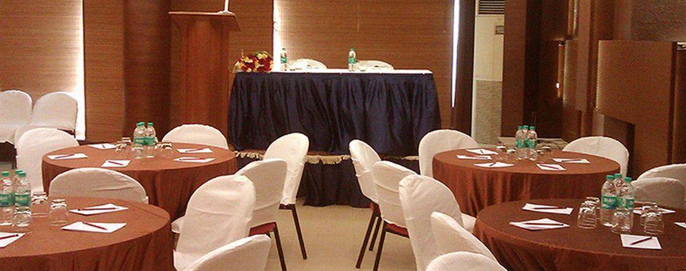 Hiltop Hotel Mumbai Kültér fotó