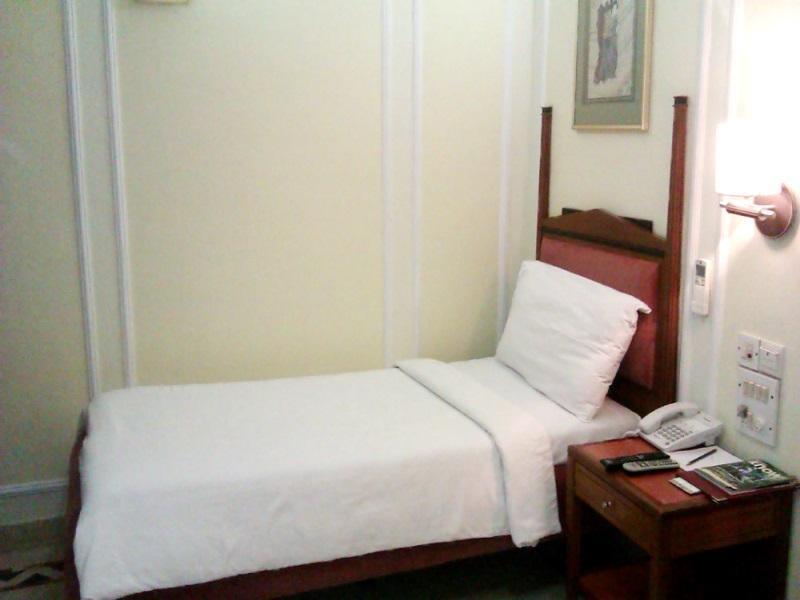 Hiltop Hotel Mumbai Kültér fotó
