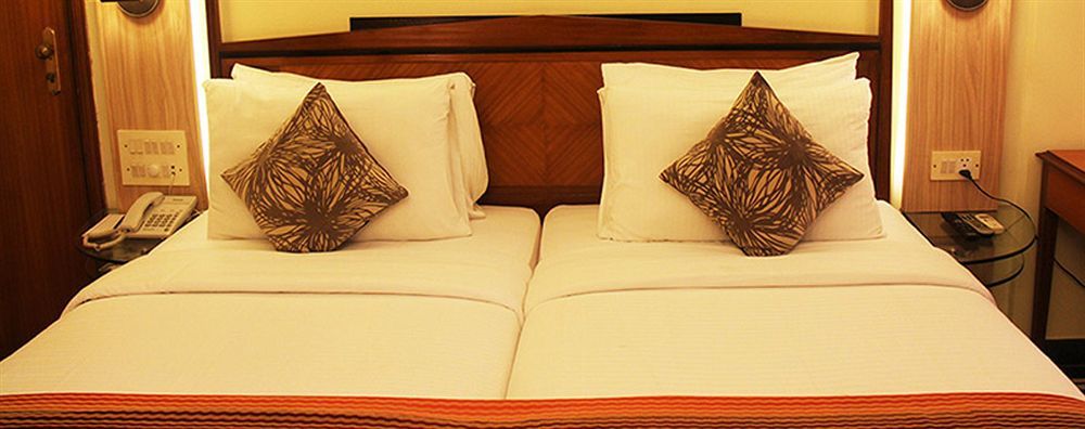 Hiltop Hotel Mumbai Kültér fotó