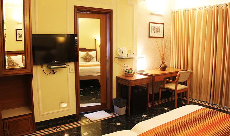 Hiltop Hotel Mumbai Kültér fotó