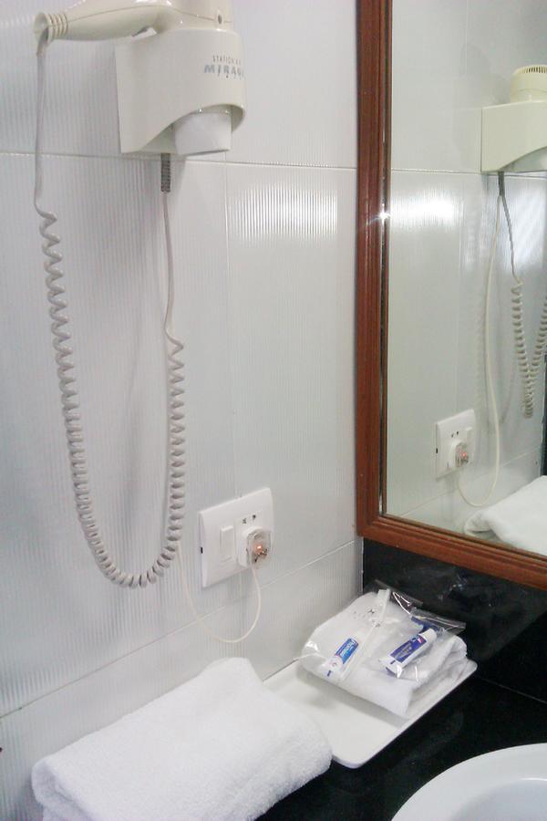 Hiltop Hotel Mumbai Kültér fotó